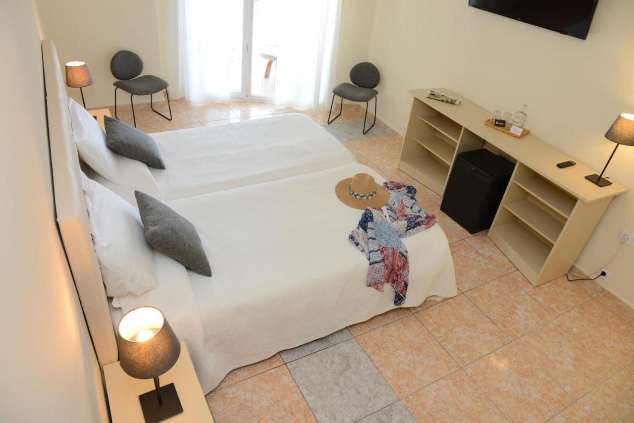 Rallye Hotel L' Escala المظهر الخارجي الصورة